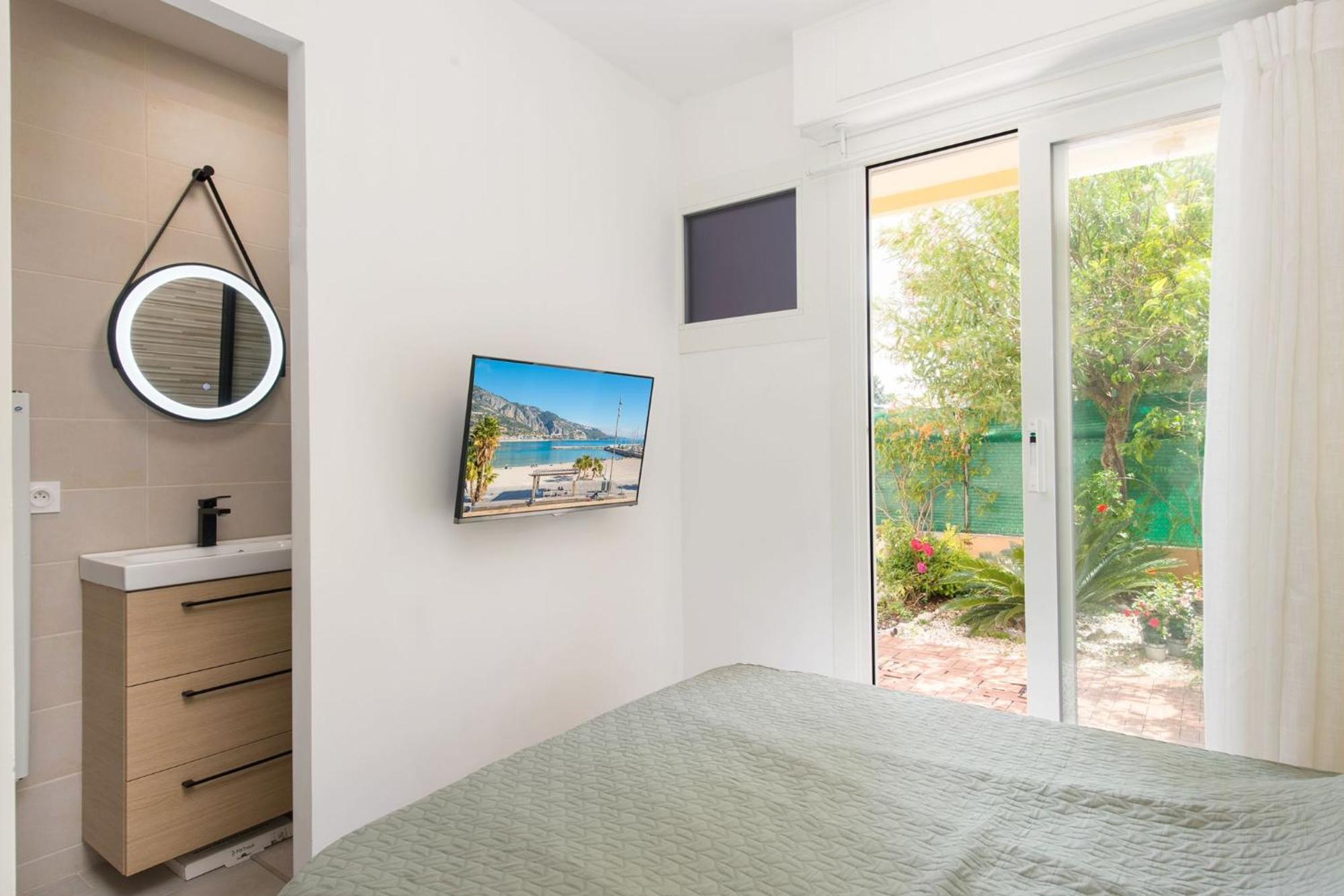 Appartement Carnoles Pres Des Plages Rocabruna Exterior foto