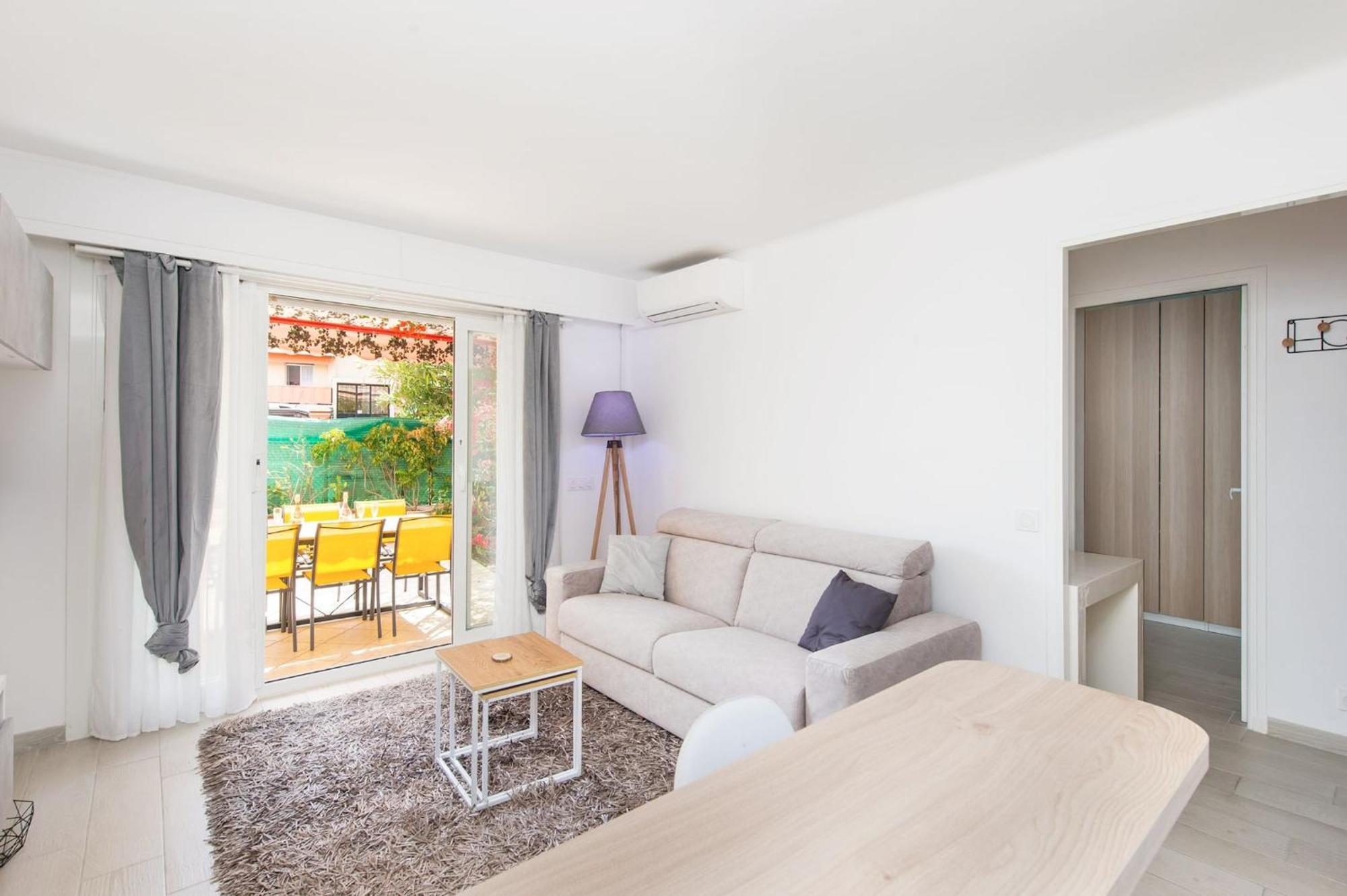 Appartement Carnoles Pres Des Plages Rocabruna Exterior foto