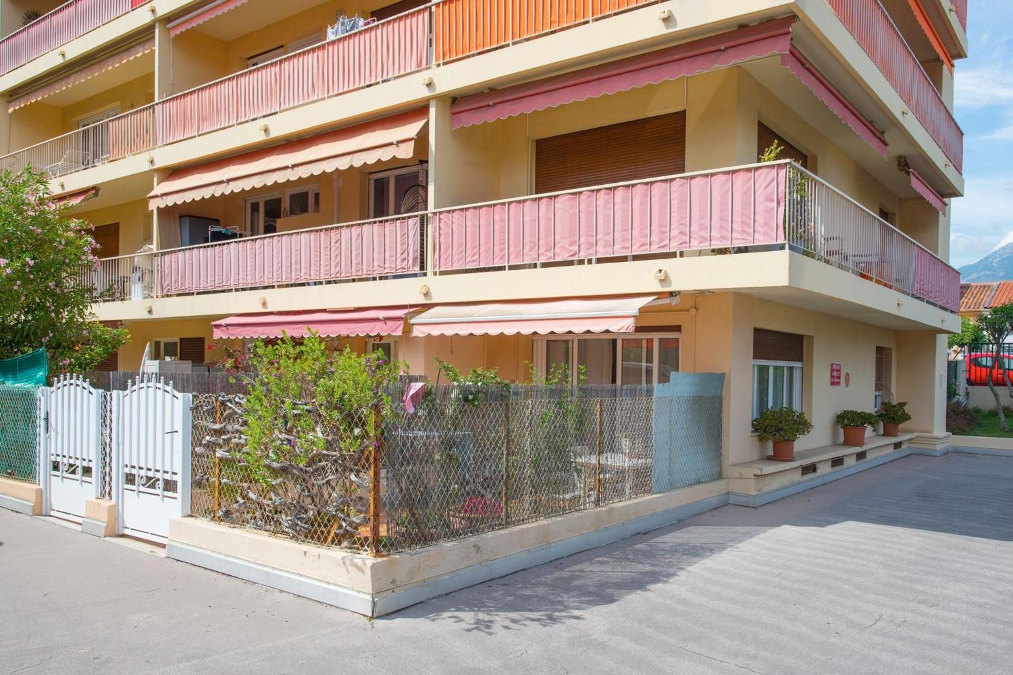 Appartement Carnoles Pres Des Plages Rocabruna Exterior foto